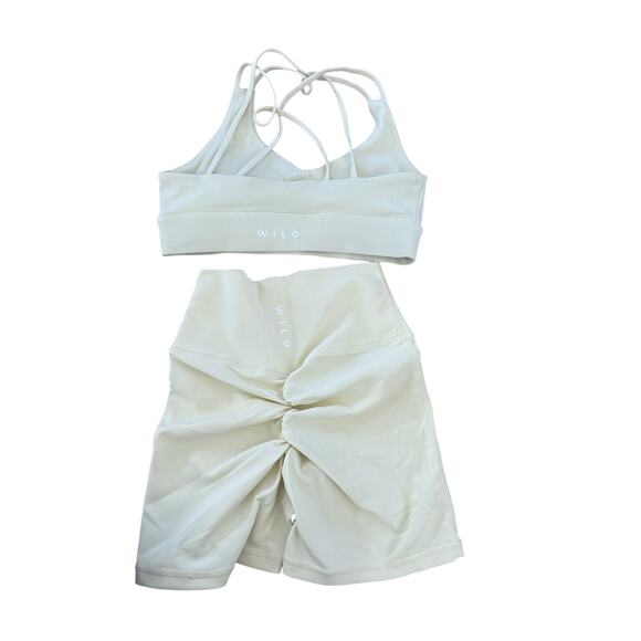 Wilo Green Workout Shorts & Sports Bra Set - Picture 1 of 3